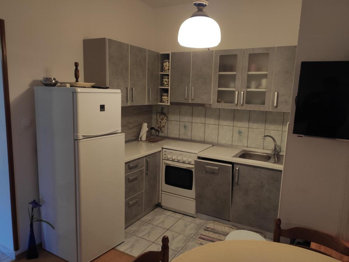 Apartments Stivic Pinezići Buitenkant foto