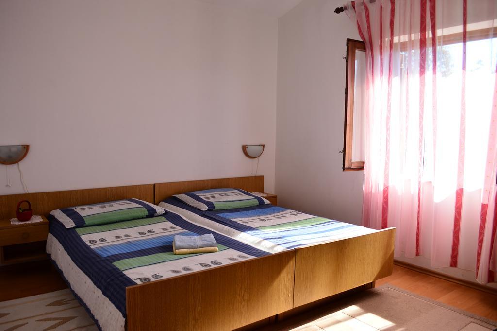 Apartments Stivic Pinezići Buitenkant foto