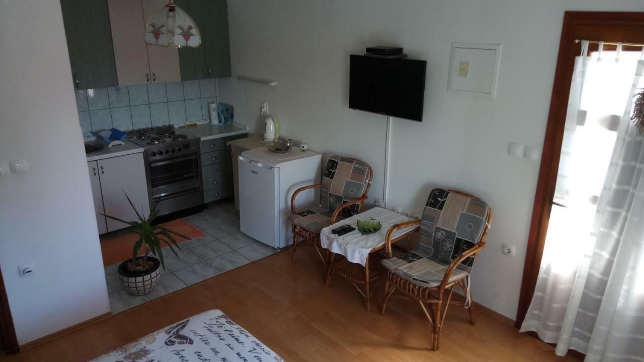 Apartments Stivic Pinezići Buitenkant foto